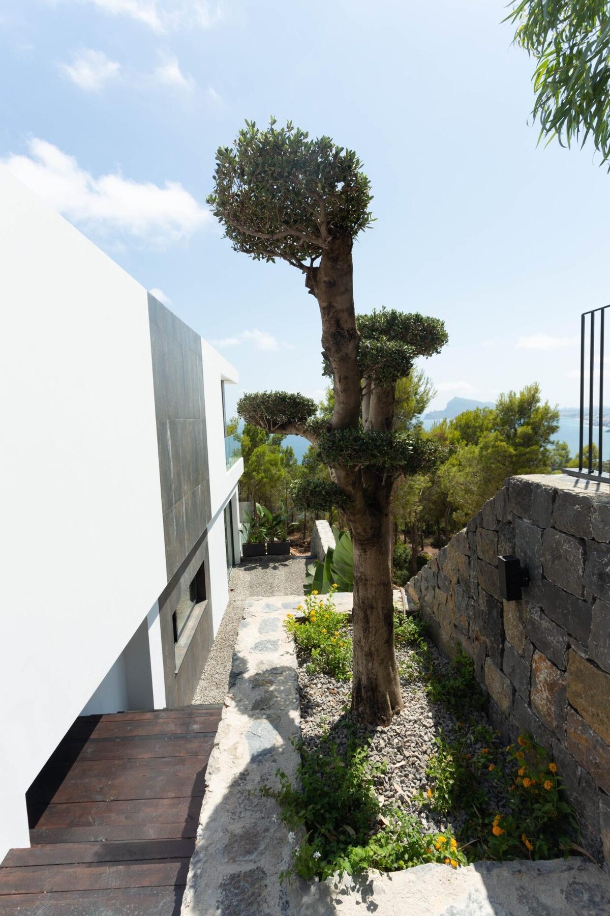 Villa with 3 bedrooms, 560m² in Altea, Spain [ID: 0137s-SP0532]