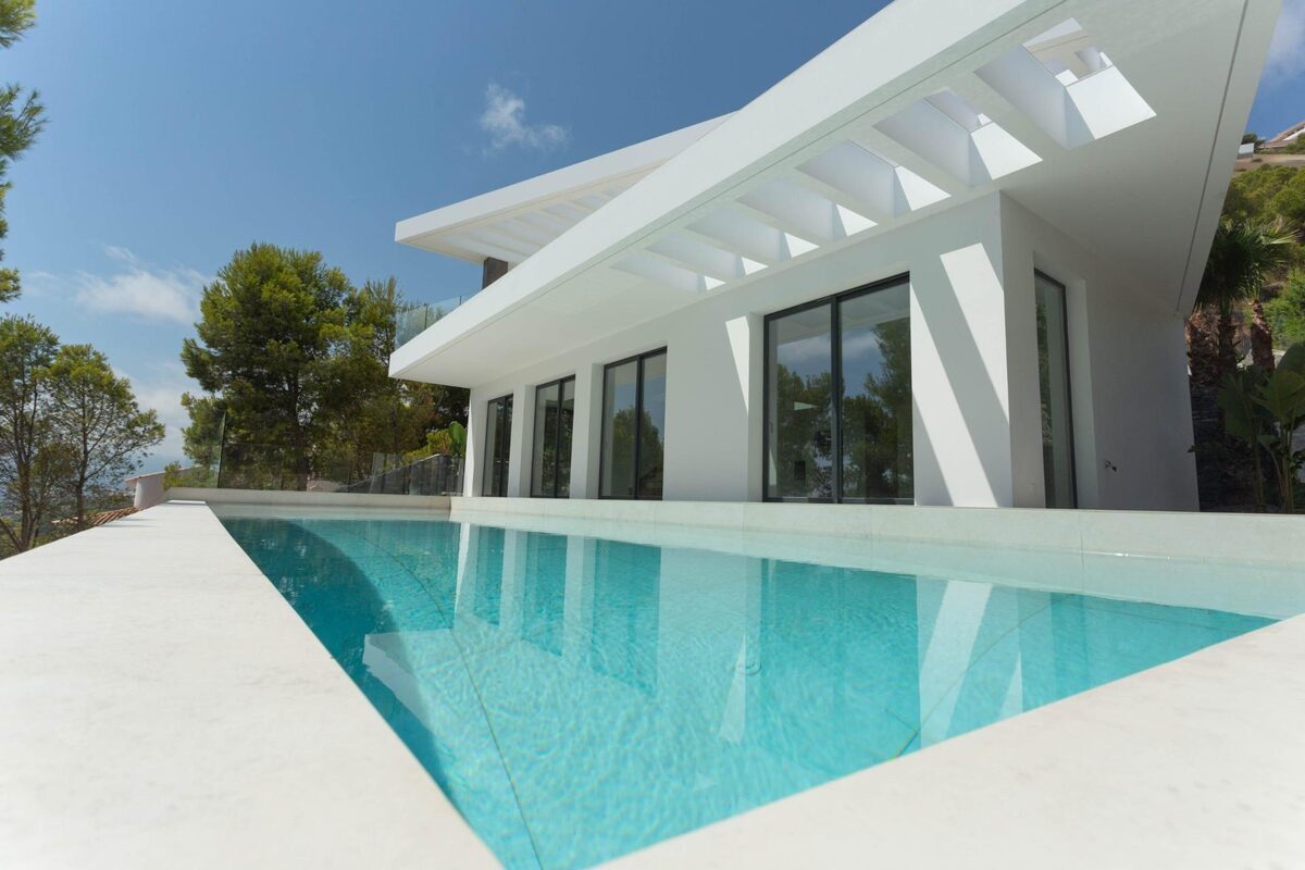 Villa with 3 bedrooms, 560m² in Altea, Spain [ID: 0137s-SP0532]