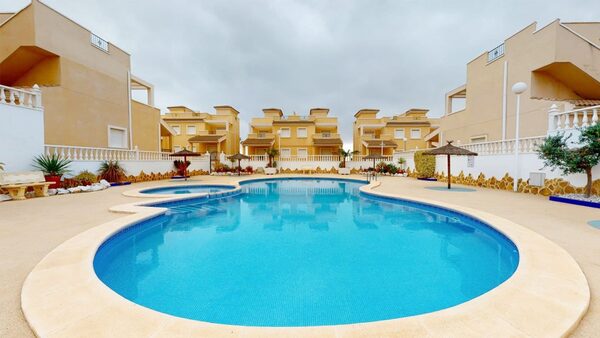 Вилла в Сан-Мигель-де-Салинас, Испания, 147м² - изображение 2