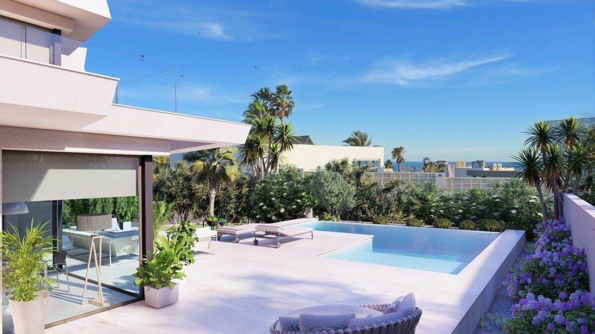 Villa with 4 bedrooms, 336m² in Calpe, Spain [ID: 0137s-SP0200]