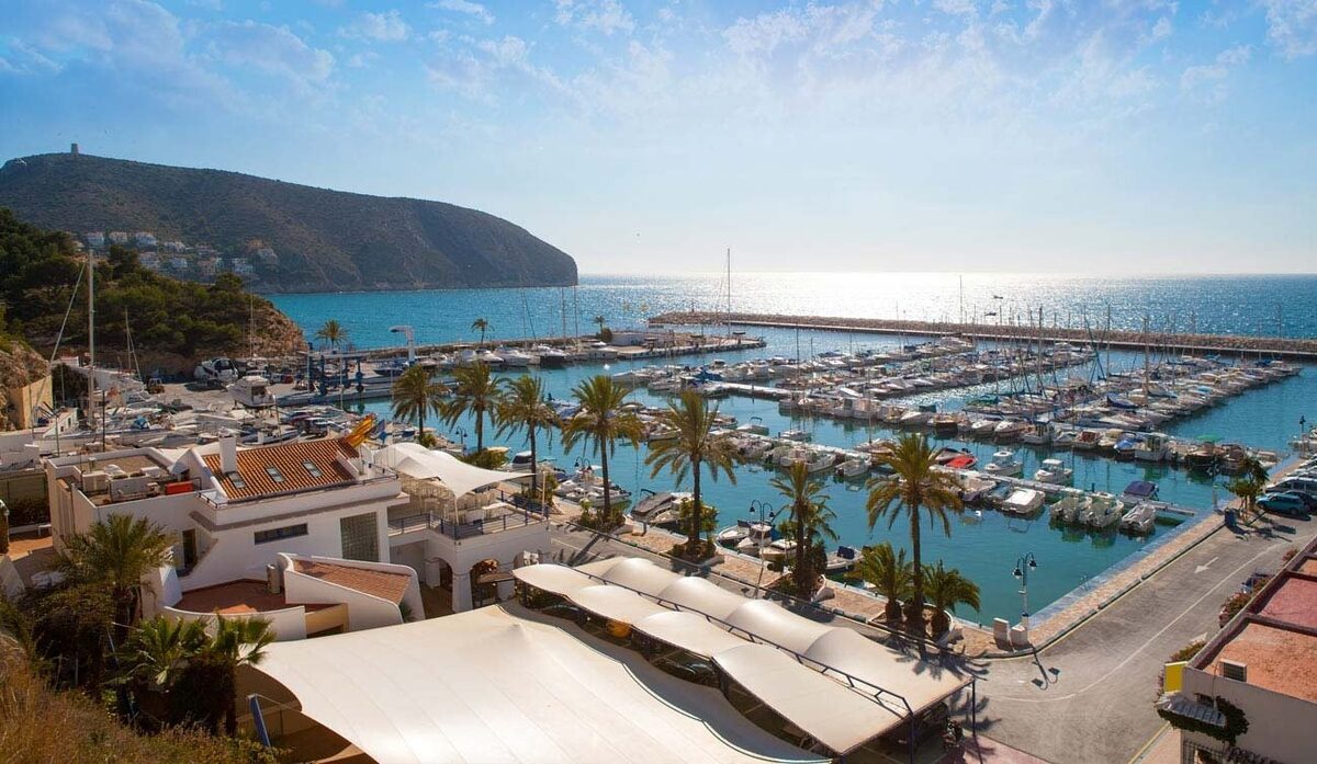 Villa with 5 bedrooms, 544m² in Moraira-Teulada, Spain [ID: 0137s-SP0230]